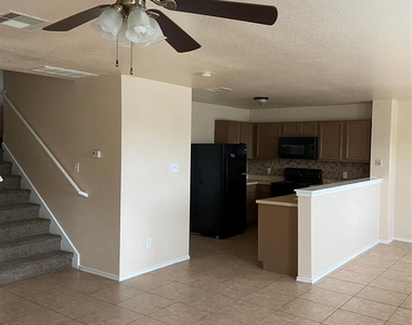 12840 Saint Mary Dr - Photo Thumbnail 3