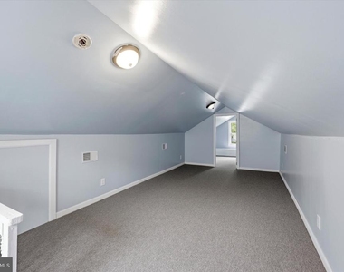 334 N Oakland Avenue - Photo Thumbnail 11