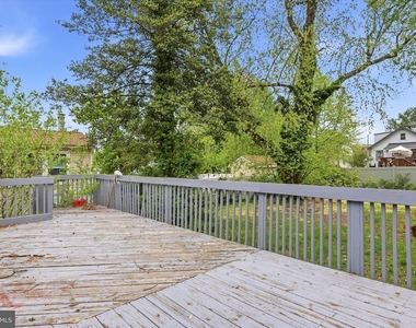 334 N Oakland Avenue - Photo Thumbnail 13