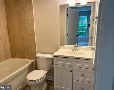 75 Kenwood - Photo Thumbnail 18