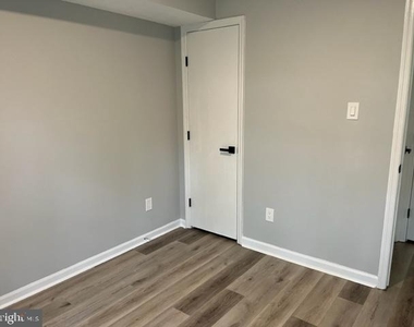 75 Kenwood - Photo Thumbnail 20