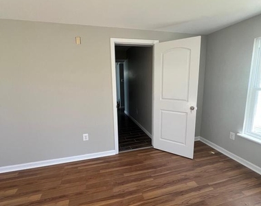 16 Maynard Drive - Photo Thumbnail 9