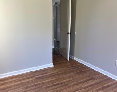 16 Maynard Drive - Photo Thumbnail 4