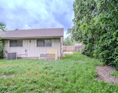 12403 Tree Line Dr - Photo Thumbnail 13