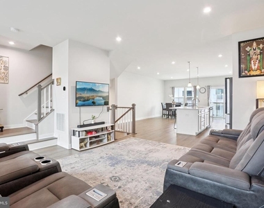 47 Rosemary Way - Photo Thumbnail 8