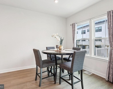 47 Rosemary Way - Photo Thumbnail 11