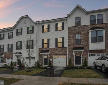 47 Rosemary Way - Photo Thumbnail 1