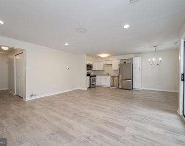 17 Chelmsford Court - Photo Thumbnail 5