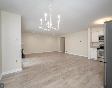 17 Chelmsford Court - Photo Thumbnail 8