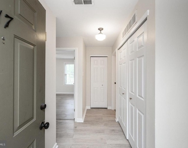 17 Chelmsford Court - Photo Thumbnail 2