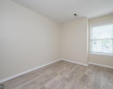 17 Chelmsford Court - Photo Thumbnail 12