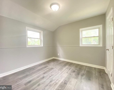 2301 Houston Street - Photo Thumbnail 8