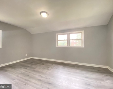 2301 Houston Street - Photo Thumbnail 10