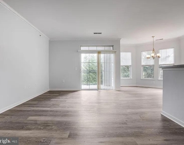 1301 Karen Boulevard - Photo Thumbnail 9