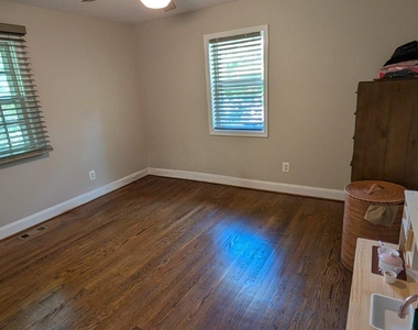 15715 Tierra Drive - Photo Thumbnail 20