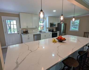 15715 Tierra Drive - Photo Thumbnail 11