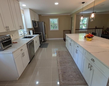 15715 Tierra Drive - Photo Thumbnail 10