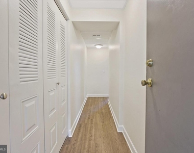28 Liberty Street - Photo Thumbnail 6