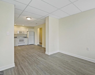 28 Liberty Street - Photo Thumbnail 16