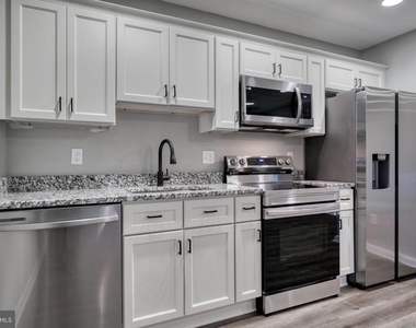 6722 Brentwood Avenue - Photo Thumbnail 4