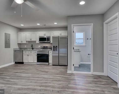 6722 Brentwood Avenue - Photo Thumbnail 7