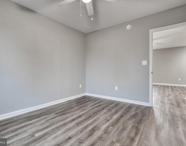 6722 Brentwood Avenue - Photo Thumbnail 10