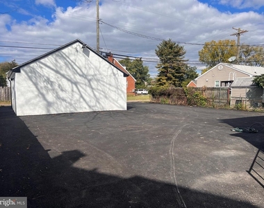 6722 Brentwood Avenue - Photo Thumbnail 30