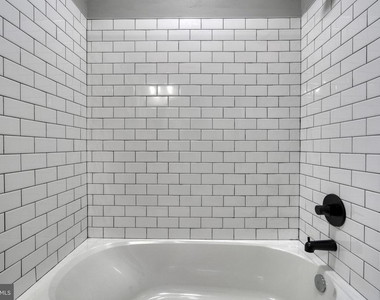 6722 Brentwood Avenue - Photo Thumbnail 12