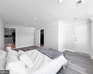5209 Cuthbert Avenue - Photo Thumbnail 11