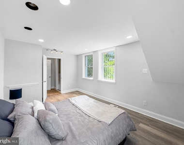 5209 Cuthbert Avenue - Photo Thumbnail 17
