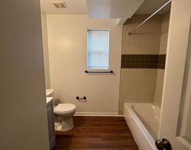 4300 Liberty Heights - Photo Thumbnail 10