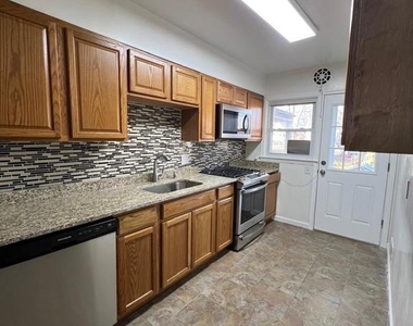 603 Braeside Road - Photo Thumbnail 7