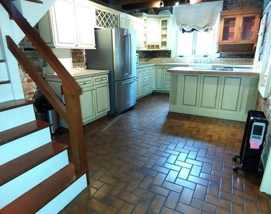 30 Cornhill Street - Photo Thumbnail 12