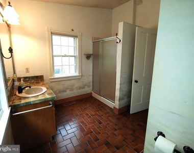 30 Cornhill Street - Photo Thumbnail 35
