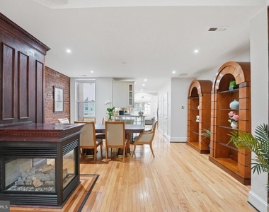 56 Adams Street Nw - Photo Thumbnail 7