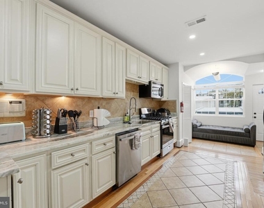 56 Adams Street Nw - Photo Thumbnail 10