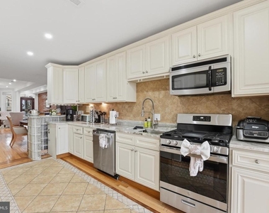 56 Adams Street Nw - Photo Thumbnail 13