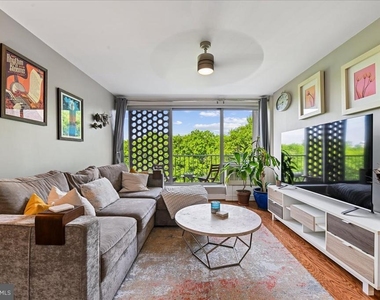800 4th Street Sw - Photo Thumbnail 1