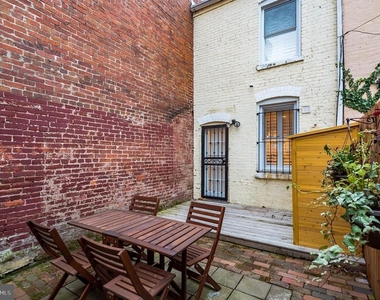 619 11th Street Ne - Photo Thumbnail 5