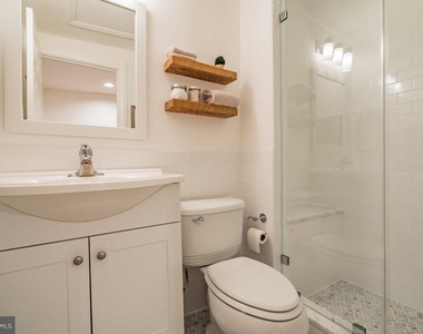 619 11th Street Ne - Photo Thumbnail 4