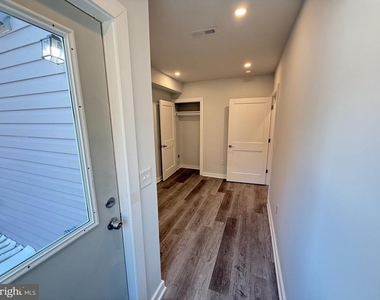 1516 18th Street Se - Photo Thumbnail 7