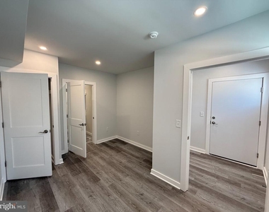 1516 18th Street Se - Photo Thumbnail 1