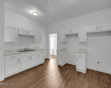 2410 Mcquade Street - Photo Thumbnail 13