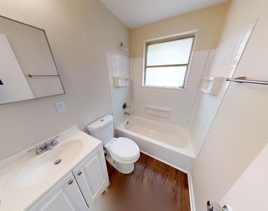 2178 W 41st Street - Photo Thumbnail 11