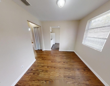 2178 W 41st Street - Photo Thumbnail 9