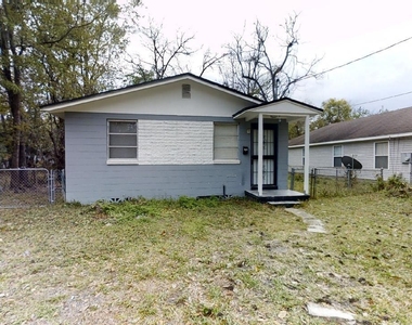 2178 W 41st Street - Photo Thumbnail 1