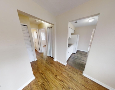 2178 W 41st Street - Photo Thumbnail 10