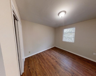 2178 W 41st Street - Photo Thumbnail 13