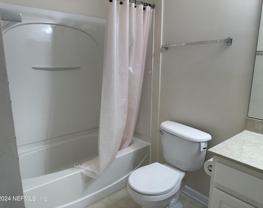 9740 Summer Grove Way W - Photo Thumbnail 10
