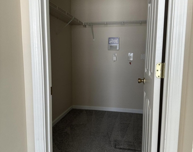 9740 Summer Grove Way W - Photo Thumbnail 8